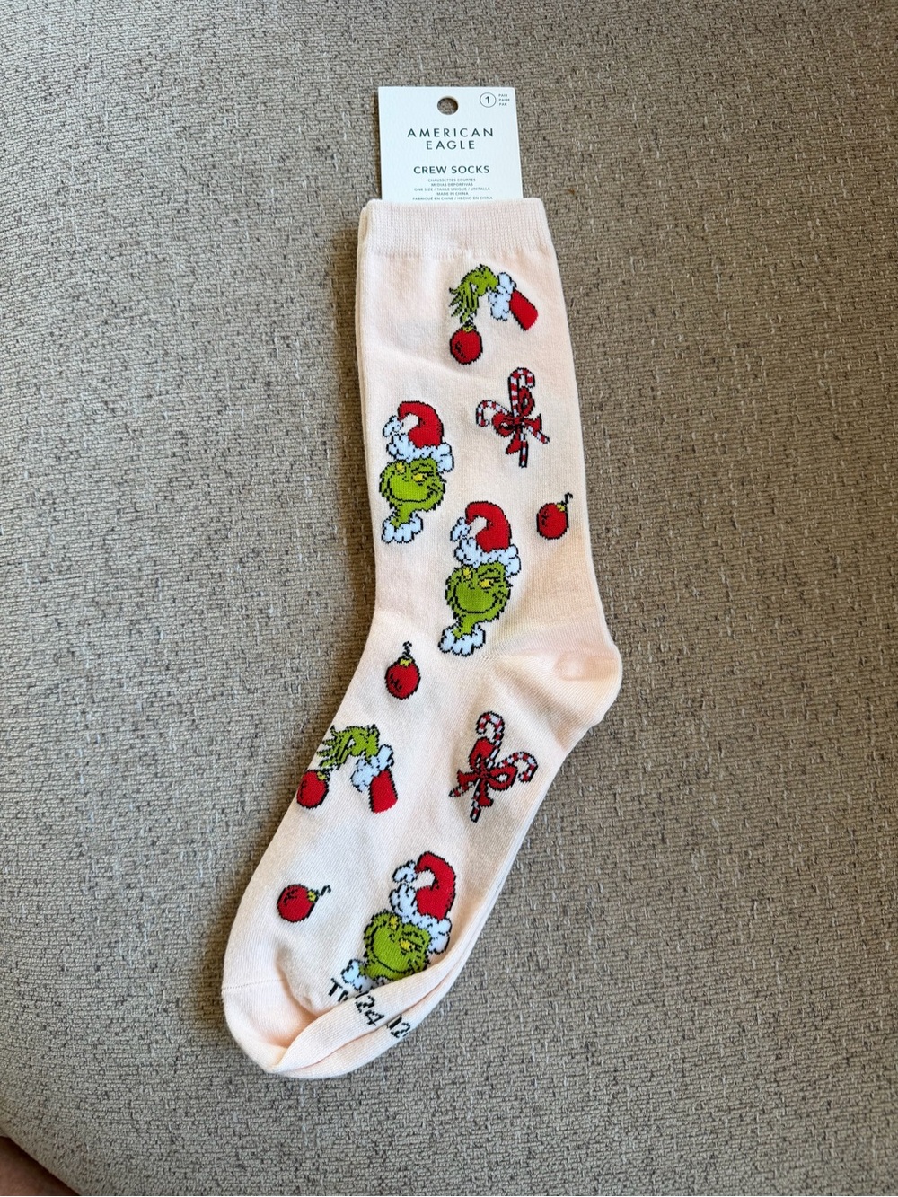 NWT American Eagle Outfitters Grinch Holiday Crew Socks, OS